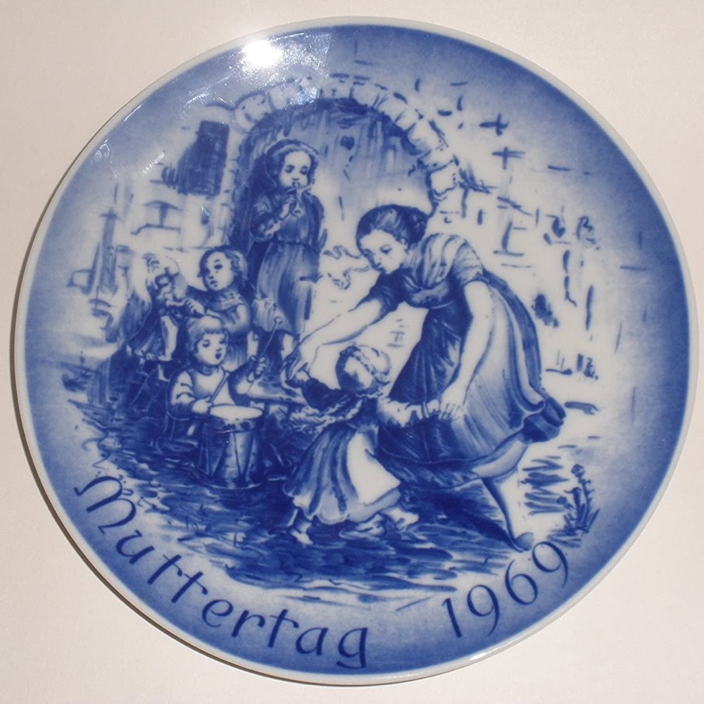 1969 Bareuther Porcelain Mothers Day Plate